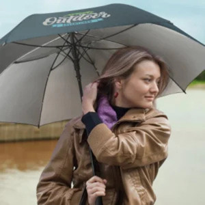 Hurricane Umbrellas vs Standard Umbrellas: What Differs